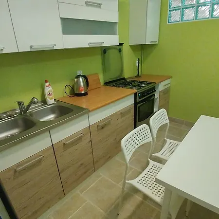 Apartament Andi * גדינייה